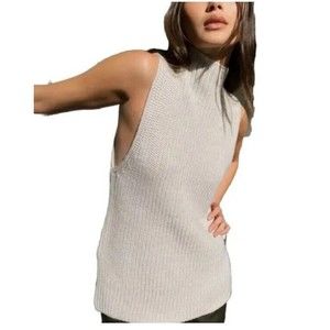 Aritzia Wilfred Vest Sweater Size M Montpellier 100% Merino Wool Turtleneck